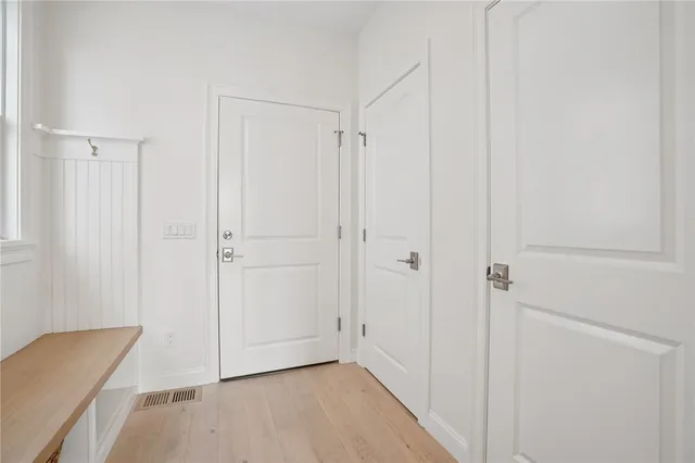 $1,899,000 | 4 Lookout Lane, Portsmouth, RI 02871