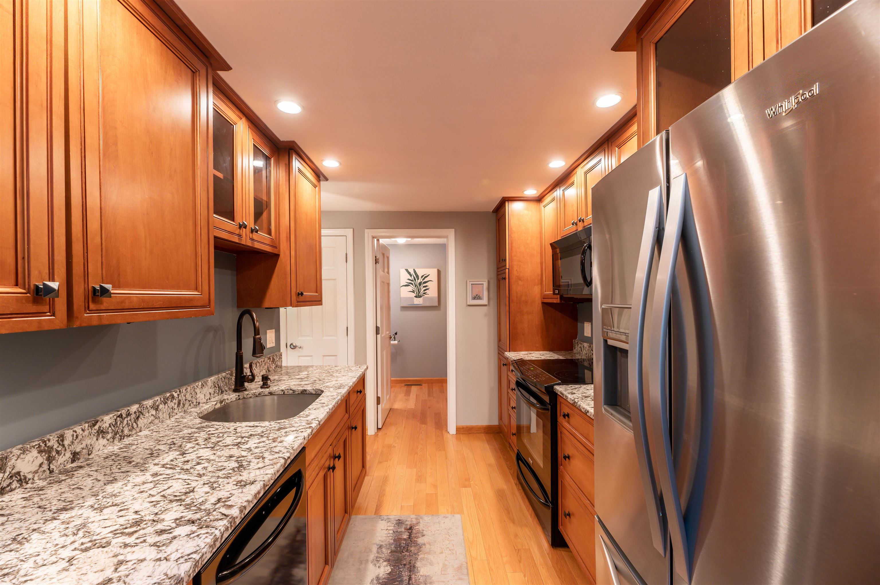 46 Stacey Circle Windham, NH 03087 - Photo 4 of 22