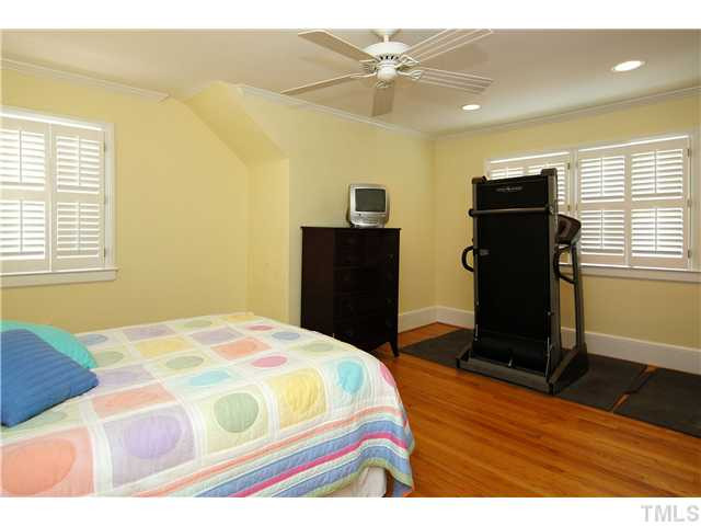 2218 Fairview Road Raleigh, NC 27608 - Photo 20 of 25 Photo 20