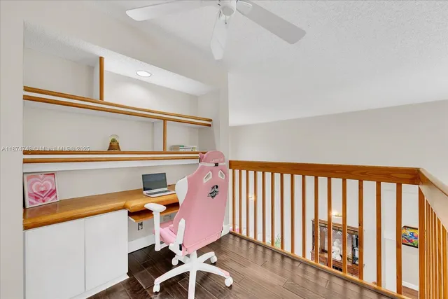 $1,075,000 | 10424 Southwest 17th Manor, Davie, FL 33324