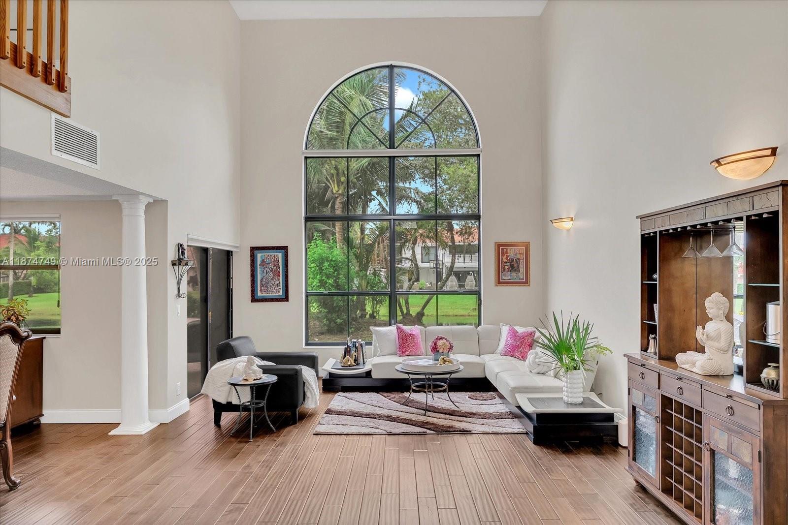 10424 Southwest 17th Manor Davie, FL 33324 - Photo 4 of 42