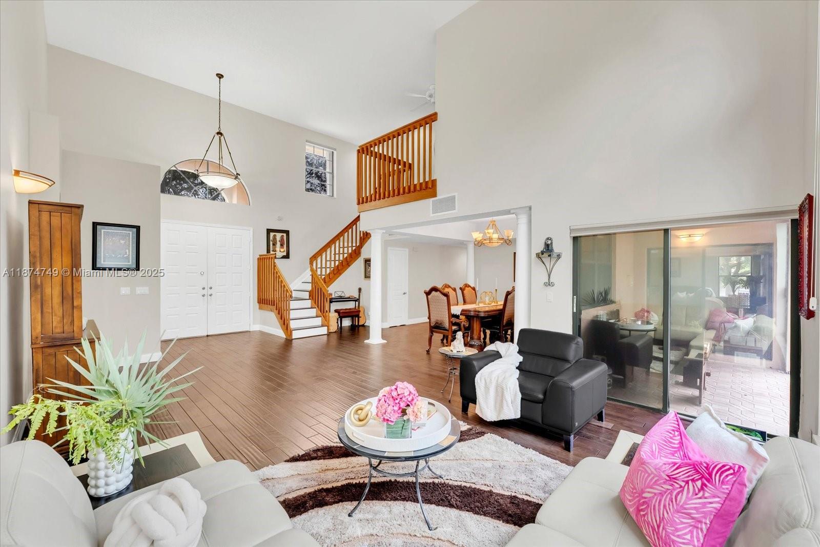 10424 Southwest 17th Manor Davie, FL 33324 - Photo 7 of 42