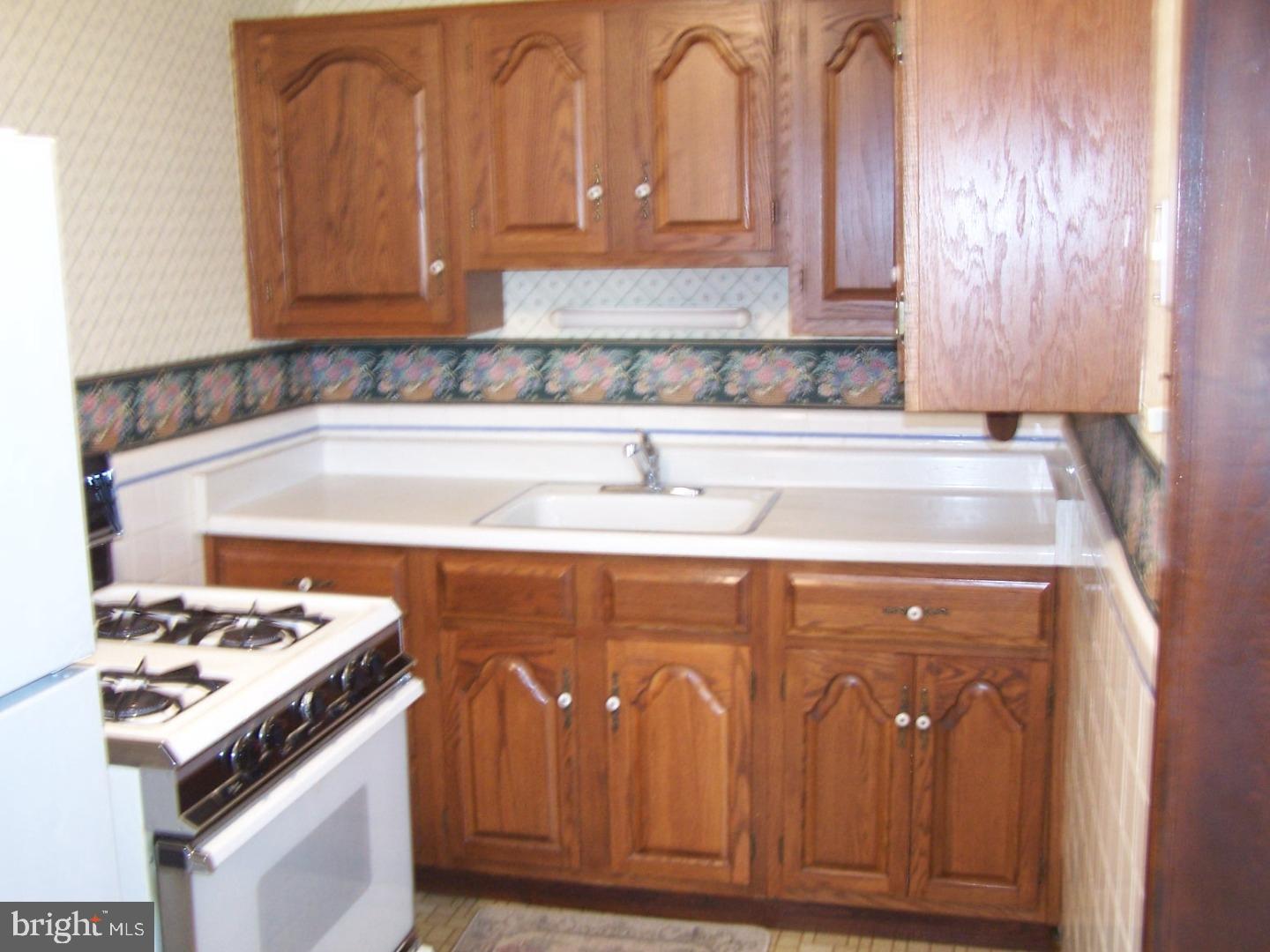 147 Golf Road Darby, PA 19023 - Photo 5 of 6