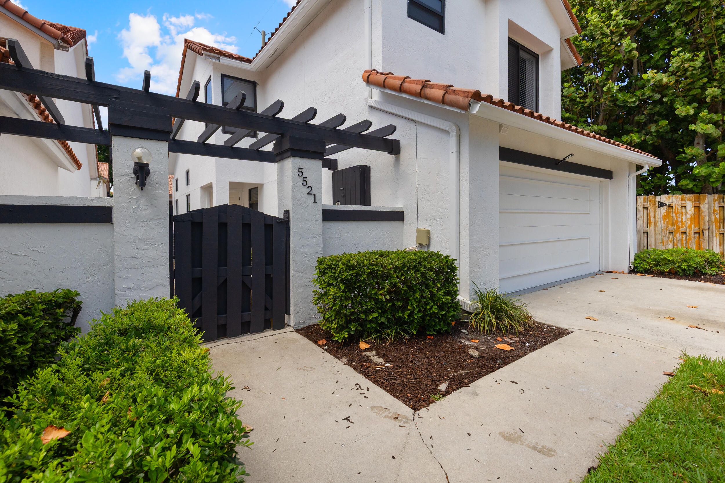5521 Ilford Court Boca Raton, FL 33486 - Photo 2 of 26 4_0o1a0526 - Copy