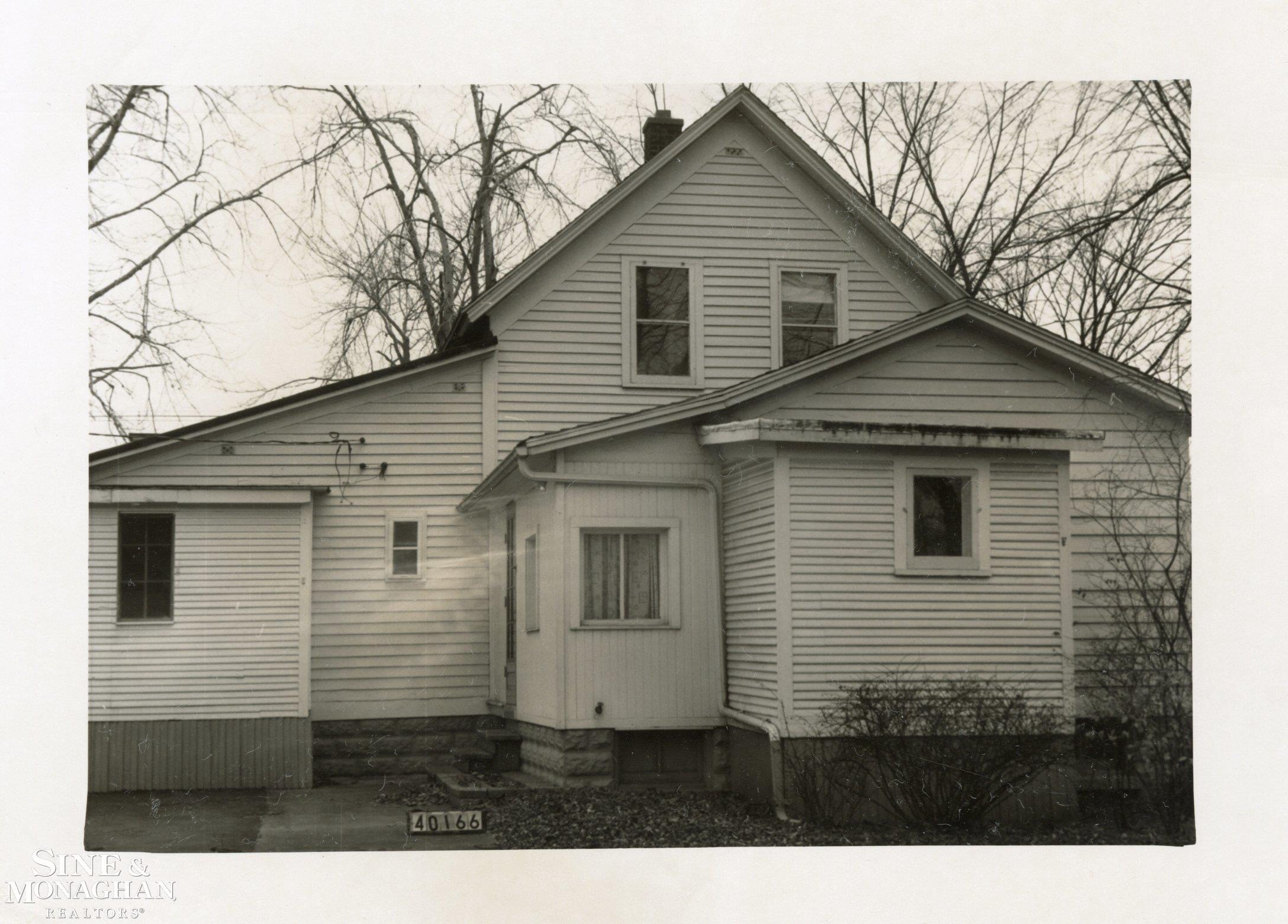 134 Kerby Road Grosse Pointe, MI 48236 - Photo 67 of 69 50213365-9b0479bb-119b-4834-af94-dcc3a7b2d344.JPG