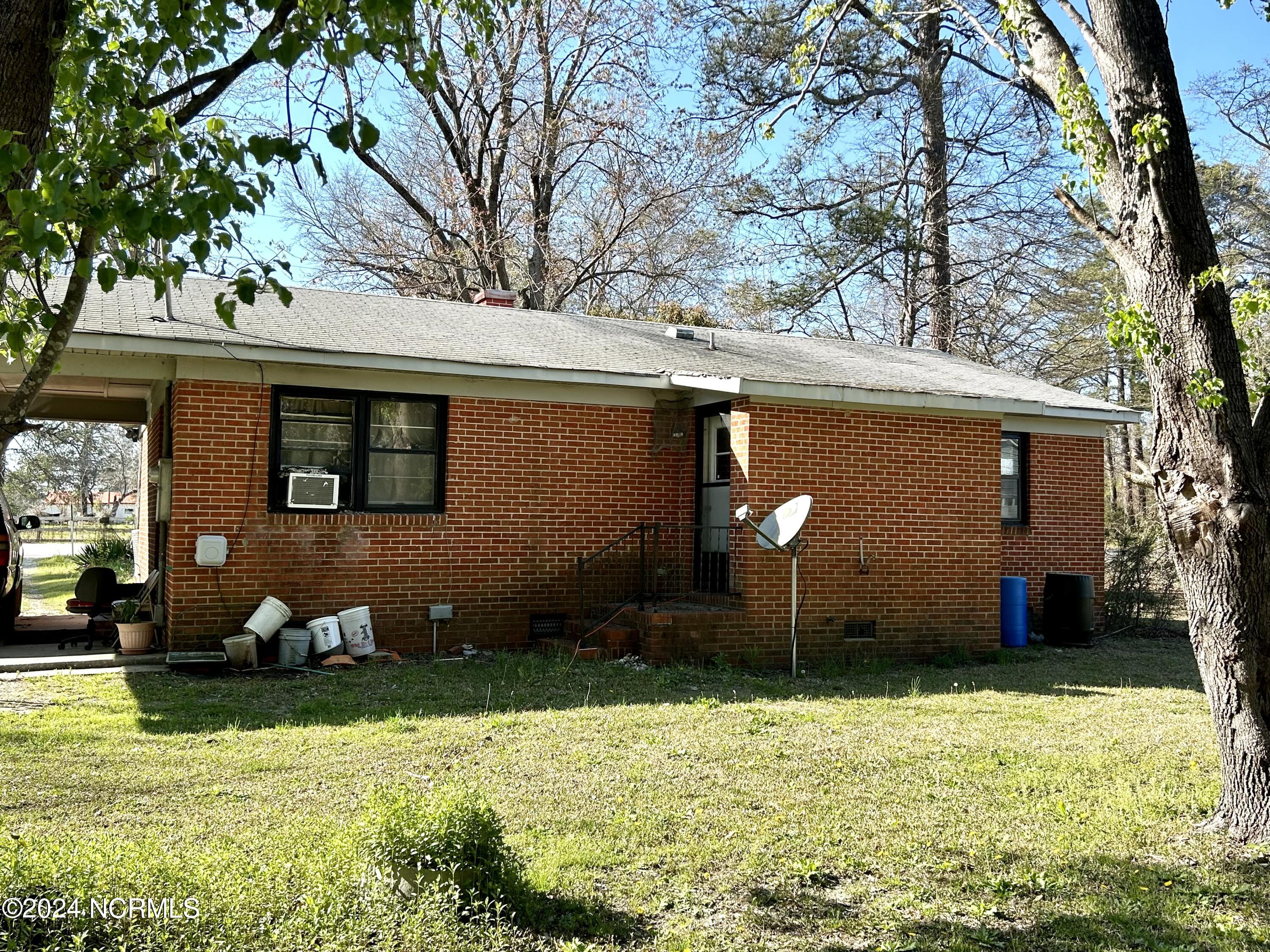 10801 Turnpike Road Laurinburg, NC 28352 - Photo 5 of 8 IMG_3629