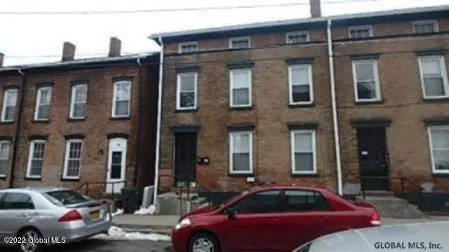 $975 | 16 Cataract Street, Unit 2, Cohoes, NY 12047