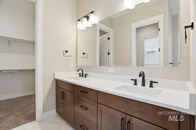 $799,990 | 883 North Falling Water Way, Eagle, ID 83616