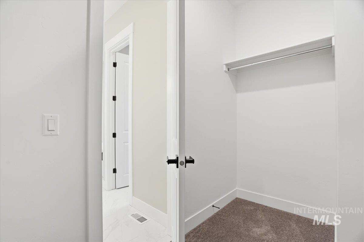 883 North Falling Water Way Eagle, ID 83616 - Photo 19 of 42