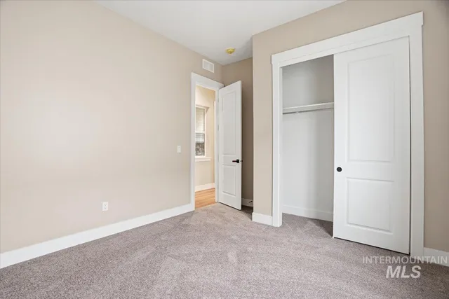 $799,990 | 883 North Falling Water Way, Eagle, ID 83616