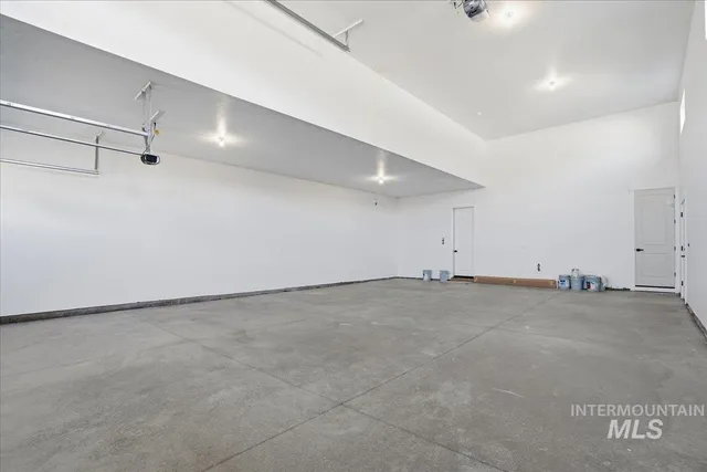 $799,990 | 883 North Falling Water Way, Eagle, ID 83616