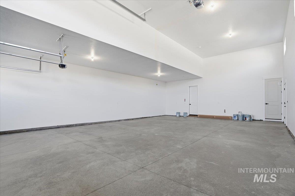 883 North Falling Water Way Eagle, ID 83616 - Photo 34 of 42