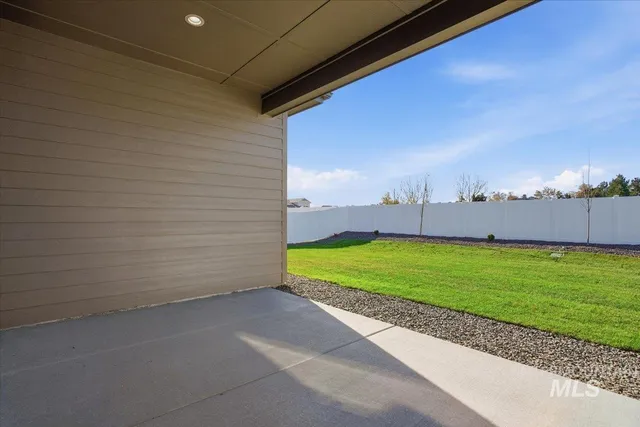 $799,990 | 883 North Falling Water Way, Eagle, ID 83616