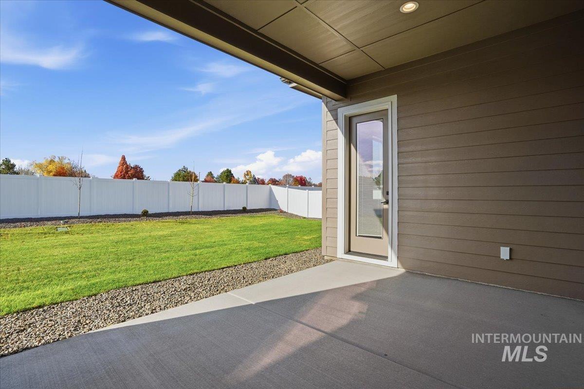883 North Falling Water Way Eagle, ID 83616 - Photo 36 of 42