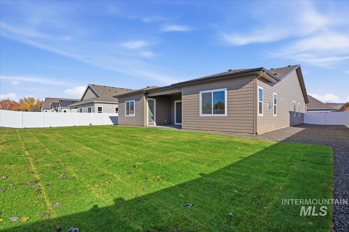 883 North Falling Water Way Eagle, ID 83616 - Photo 37 of 42