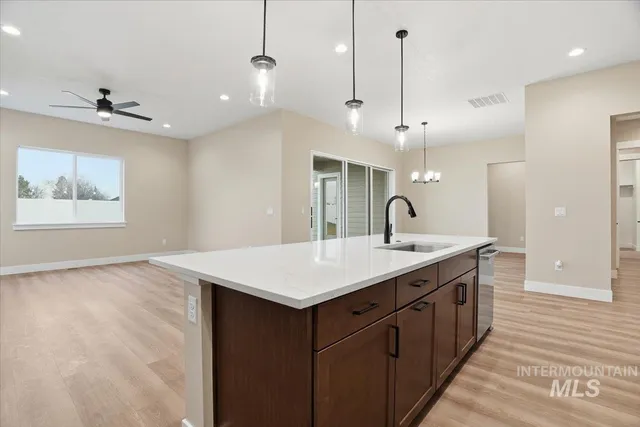 $799,990 | 883 North Falling Water Way, Eagle, ID 83616