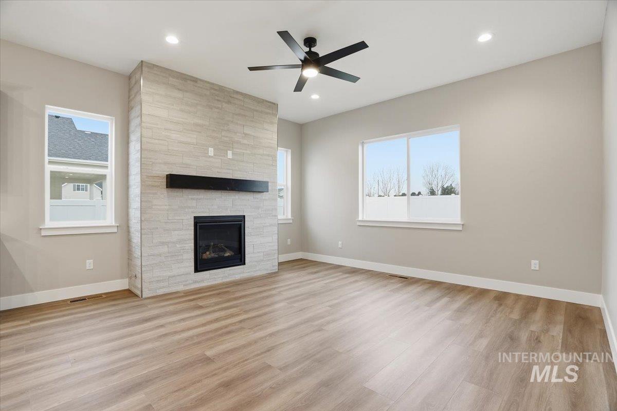 883 North Falling Water Way Eagle, ID 83616 - Photo 8 of 42