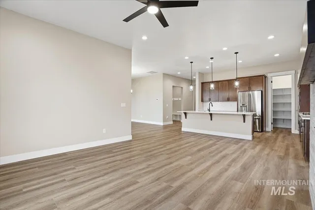 $799,990 | 883 North Falling Water Way, Eagle, ID 83616