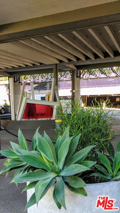 880 West 1st Street, Unit 603 Los Angeles, CA 90012 - Photo 2 of 54 a view of a bunch of flowers in a room