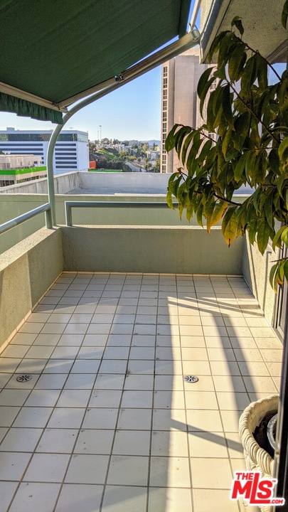 880 West 1st Street, Unit 603 Los Angeles, CA 90012 - Photo 18 of 54 a view of a air conditioner