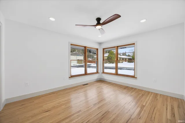 $649,900 | 301 East Glendora Drive, Bloomington, IN 47408