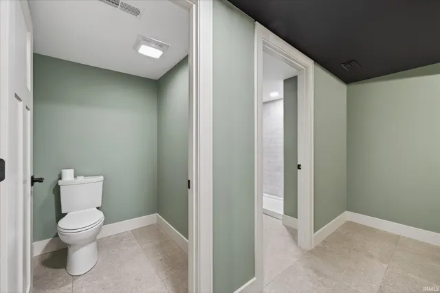 $649,900 | 301 East Glendora Drive, Bloomington, IN 47408