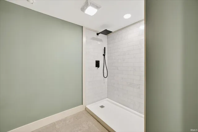 $649,900 | 301 East Glendora Drive, Bloomington, IN 47408