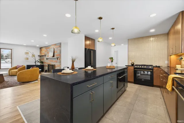 $649,900 | 301 East Glendora Drive, Bloomington, IN 47408