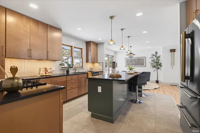 $649,900 | 301 East Glendora Drive, Bloomington, IN 47408