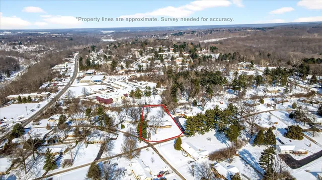 $649,900 | 301 East Glendora Drive, Bloomington, IN 47408