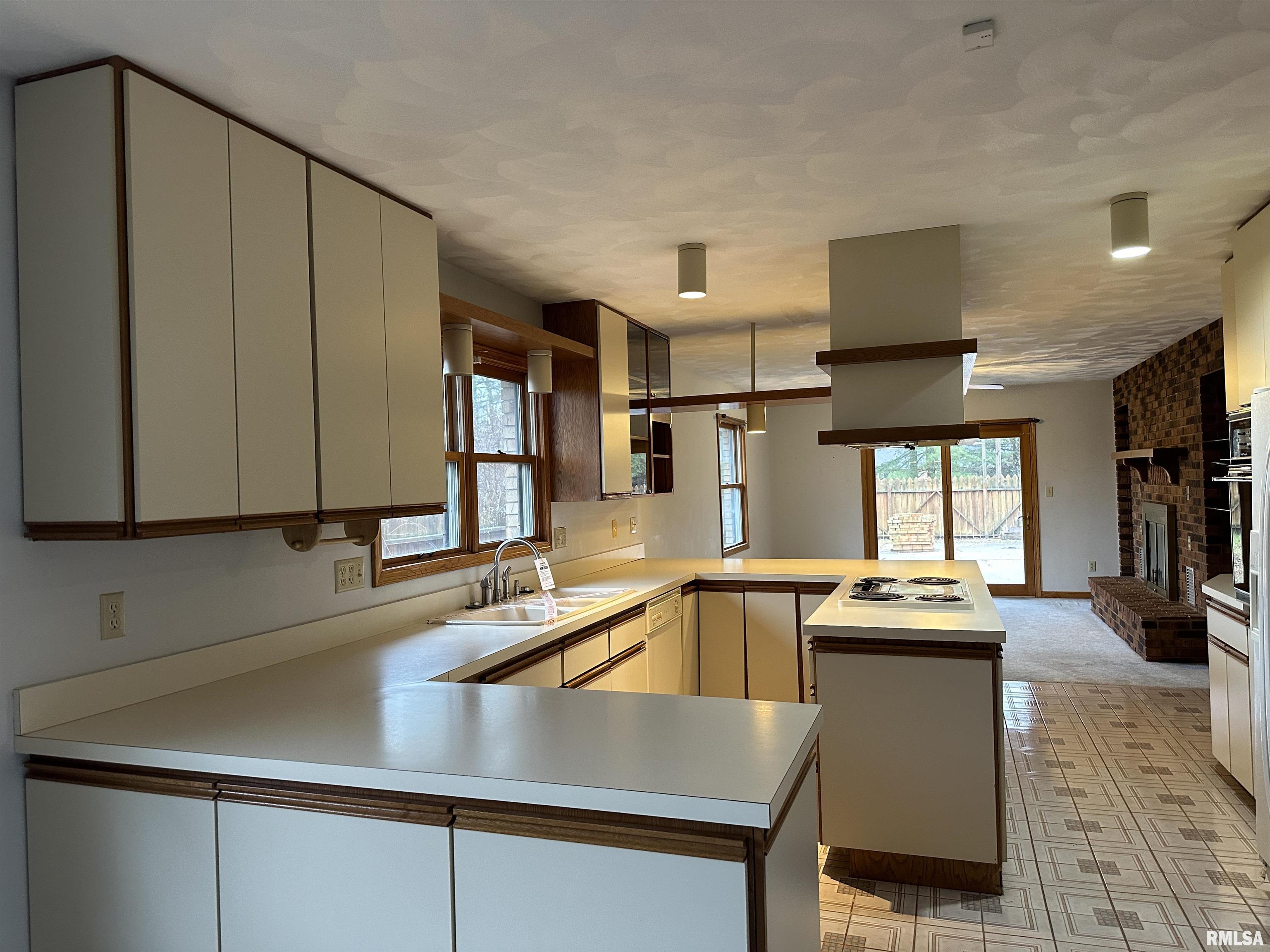 2801 East Richview Road Mount Vernon, IL 62864 - Photo 16 of 45 Gallery Image 16