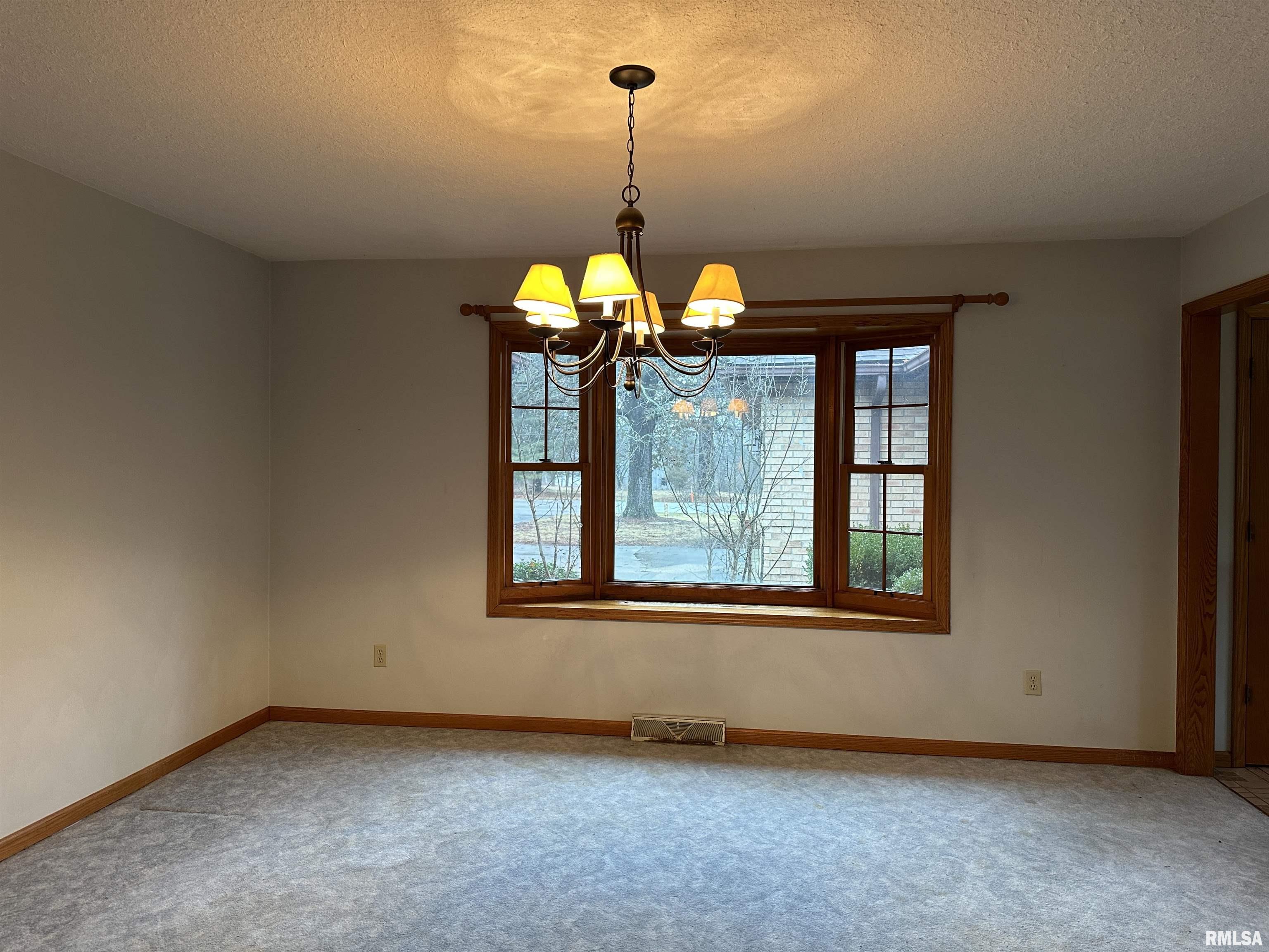 2801 East Richview Road Mount Vernon, IL 62864 - Photo 22 of 45 Gallery Image 22
