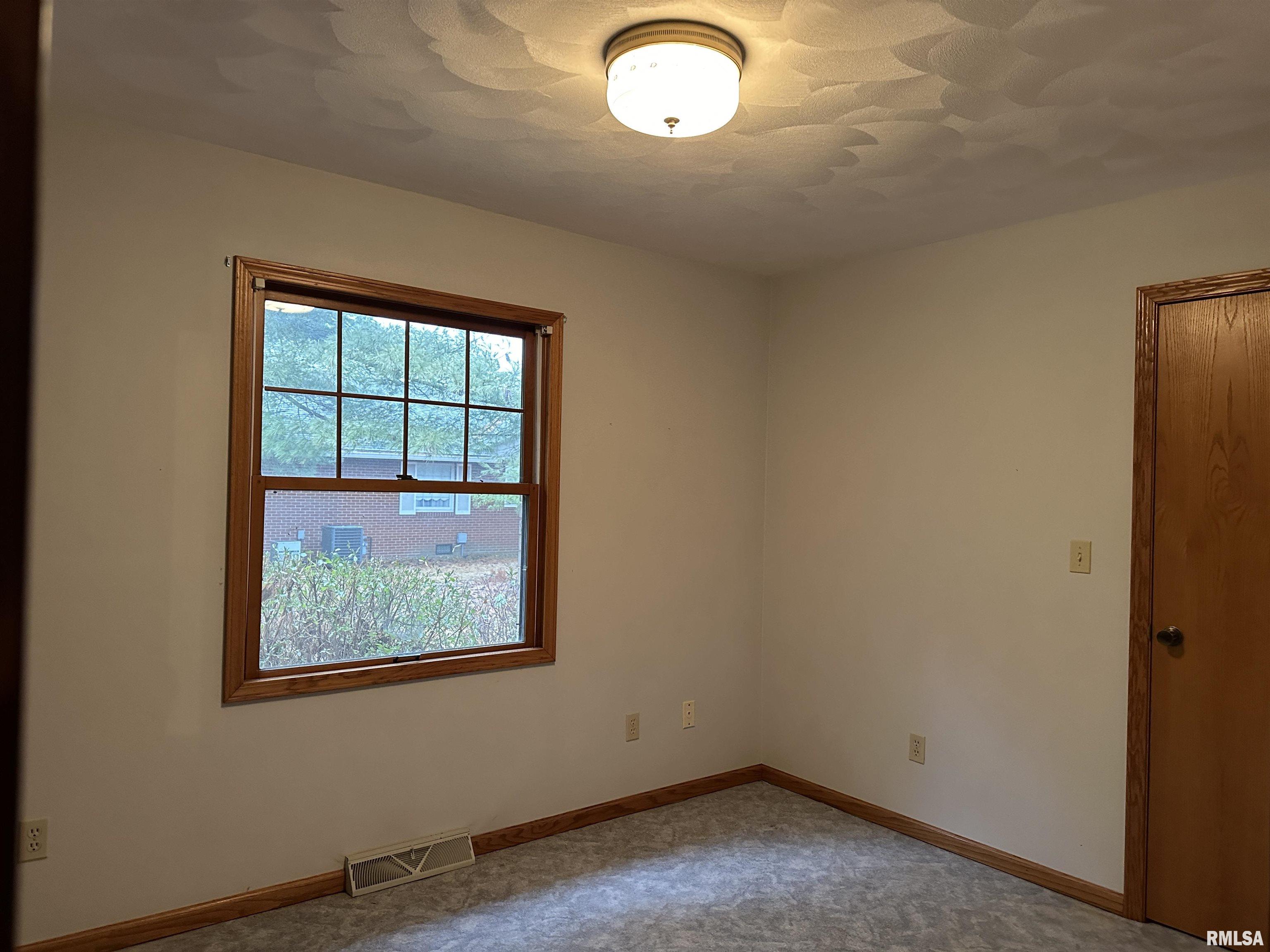2801 East Richview Road Mount Vernon, IL 62864 - Photo 33 of 45 Gallery Image 33