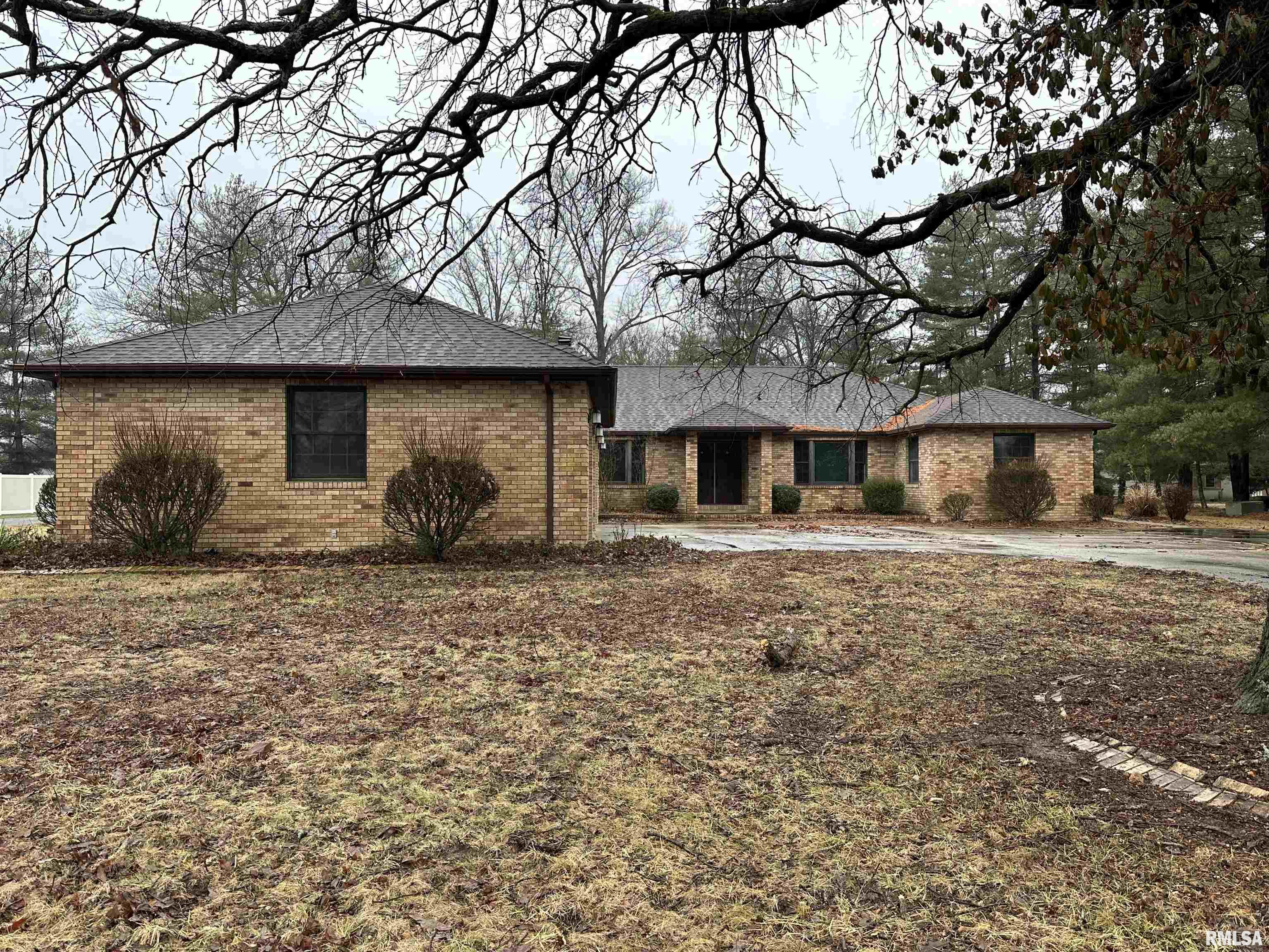2801 East Richview Road Mount Vernon, IL 62864 - Photo 5 of 45 Gallery Image 5