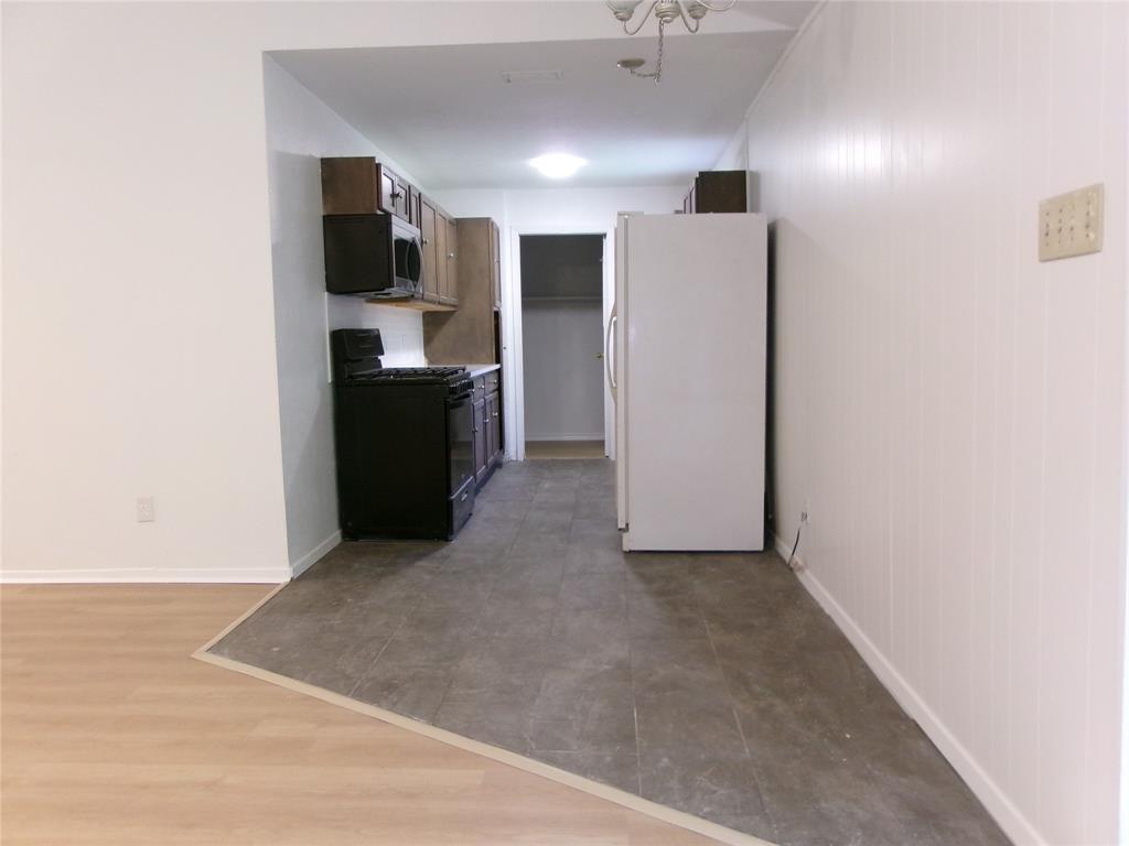 1519 Rambler Road Arlington, TX 76014 - Photo 3 of 20