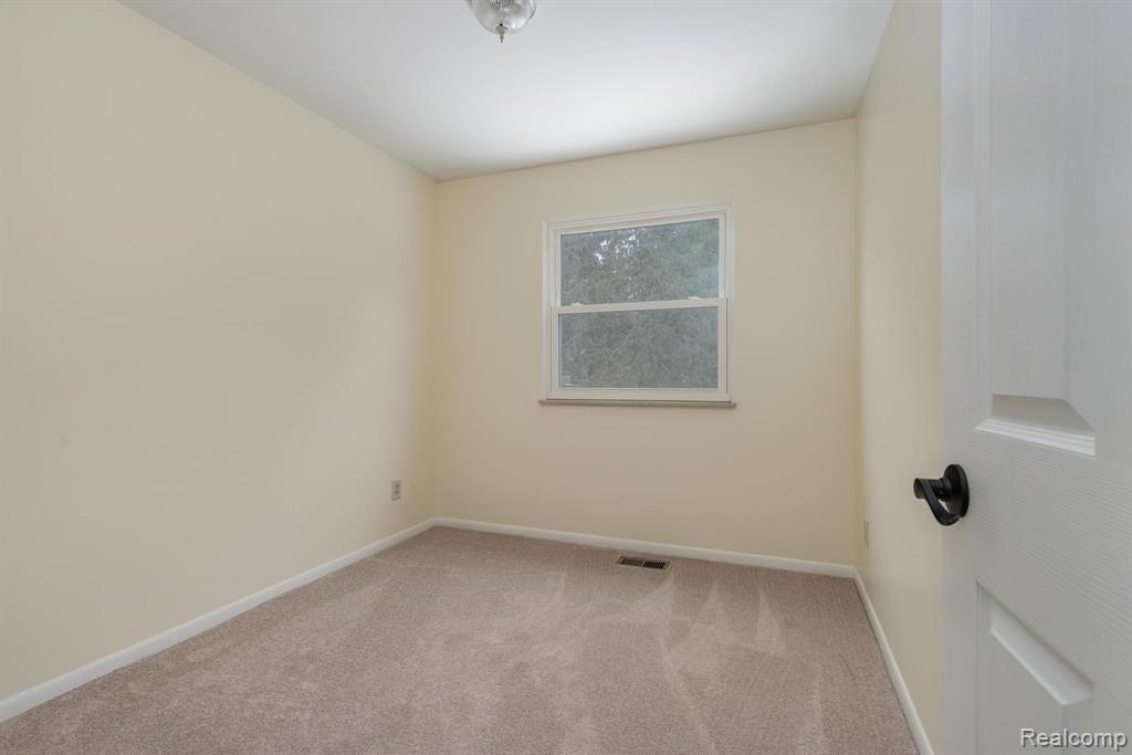 10223 Rolston Road Byron, MI 48418 - Photo 27 of 36