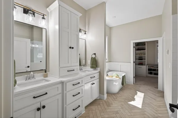 $780,000 | 26567 145th Street Northwest, Zimmerman, MN 55398