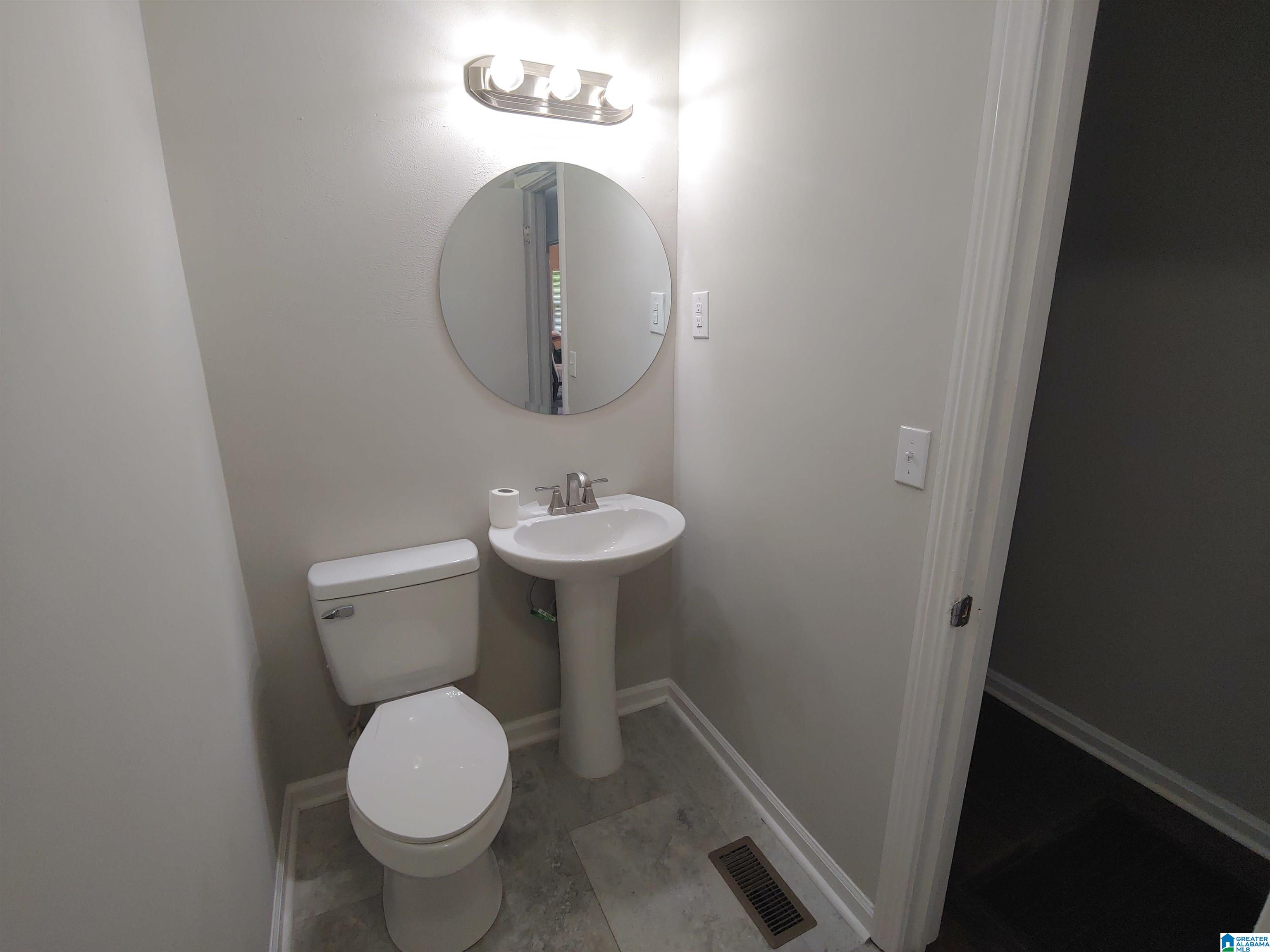 2033 30th Avenue Bessemer, AL 35023 - Photo 16 of 27