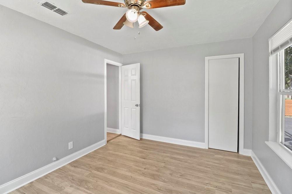 3910 Shelley Boulevard Dallas, TX 75211 - Photo 13 of 37