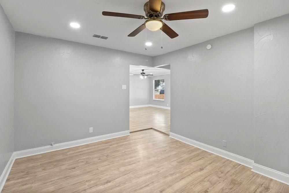 3910 Shelley Boulevard Dallas, TX 75211 - Photo 15 of 37