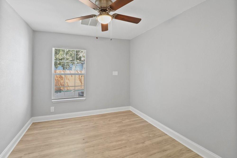 3910 Shelley Boulevard Dallas, TX 75211 - Photo 17 of 37