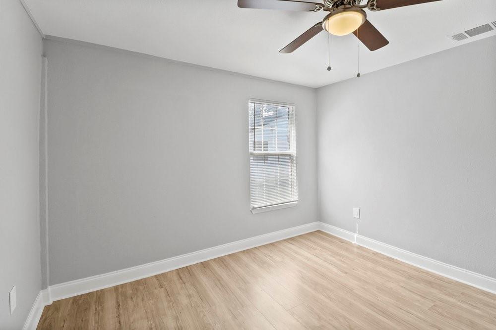 3910 Shelley Boulevard Dallas, TX 75211 - Photo 21 of 37