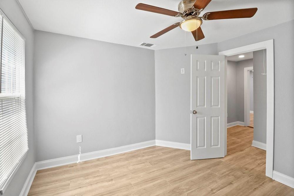 3910 Shelley Boulevard Dallas, TX 75211 - Photo 22 of 37