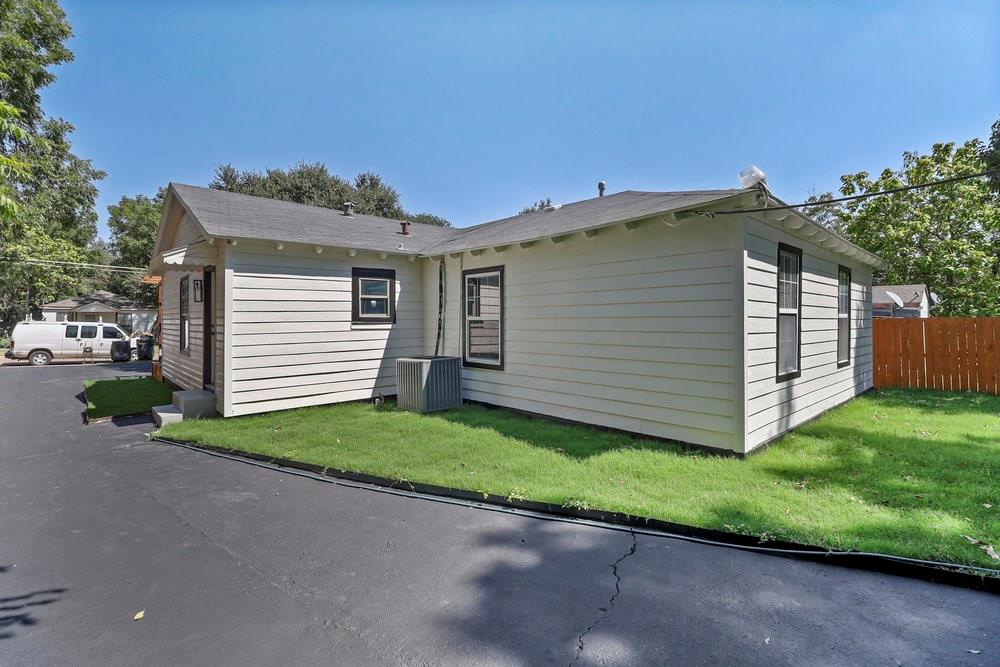 3910 Shelley Boulevard Dallas, TX 75211 - Photo 28 of 37