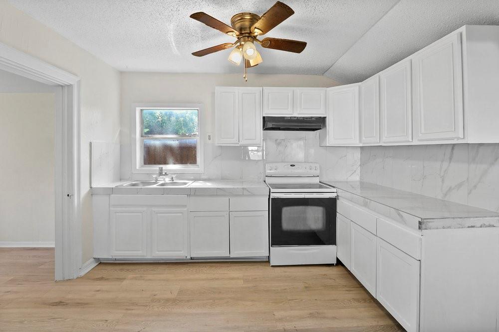 3910 Shelley Boulevard Dallas, TX 75211 - Photo 32 of 37