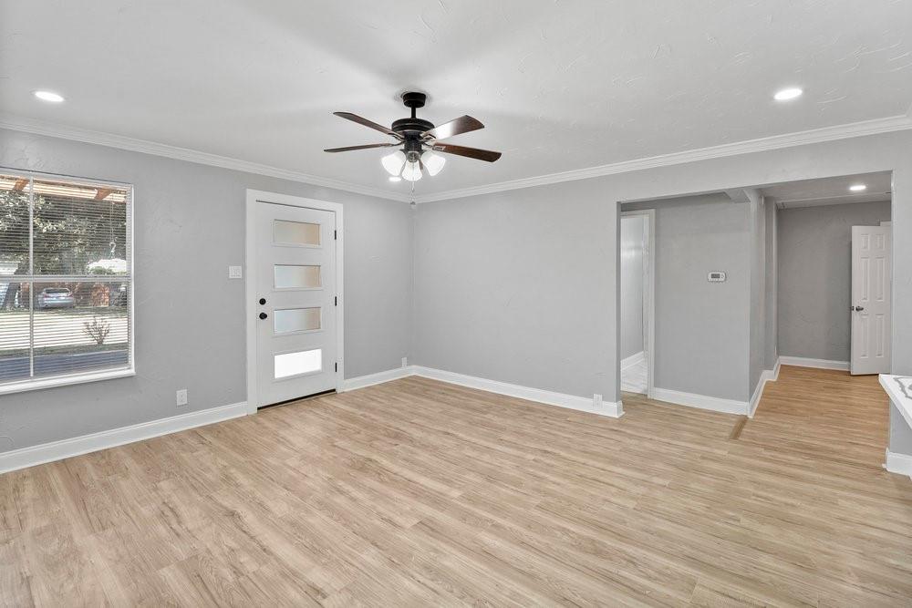 3910 Shelley Boulevard Dallas, TX 75211 - Photo 6 of 37