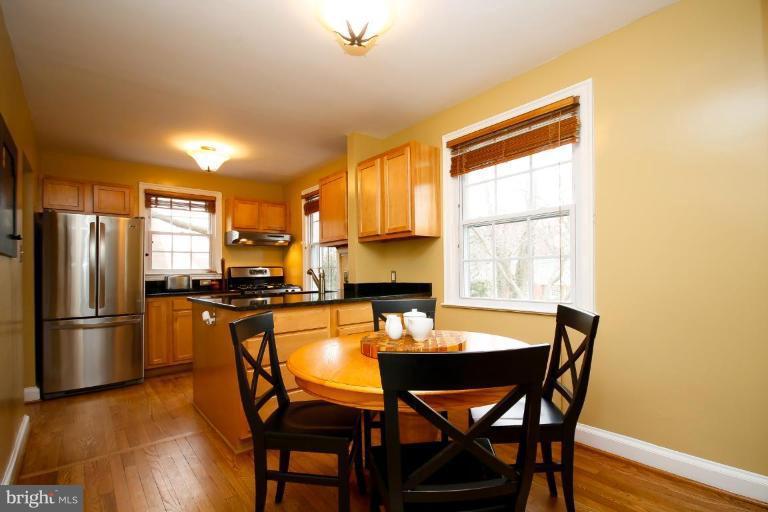Open, eat-in kitchen area