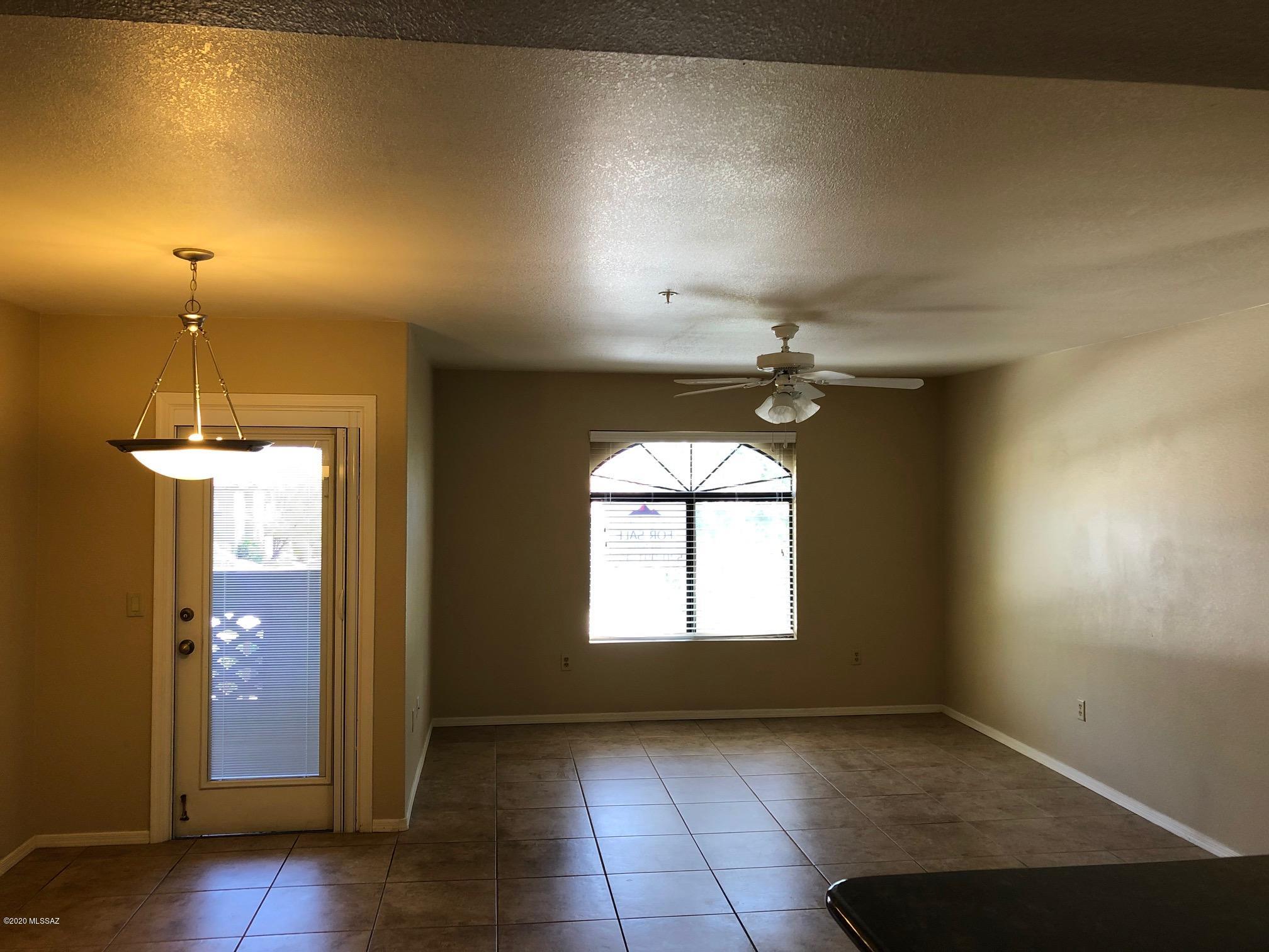 5751 North Kolb Road, Unit 20202 Tucson, AZ 85750 - Photo 4 of 18