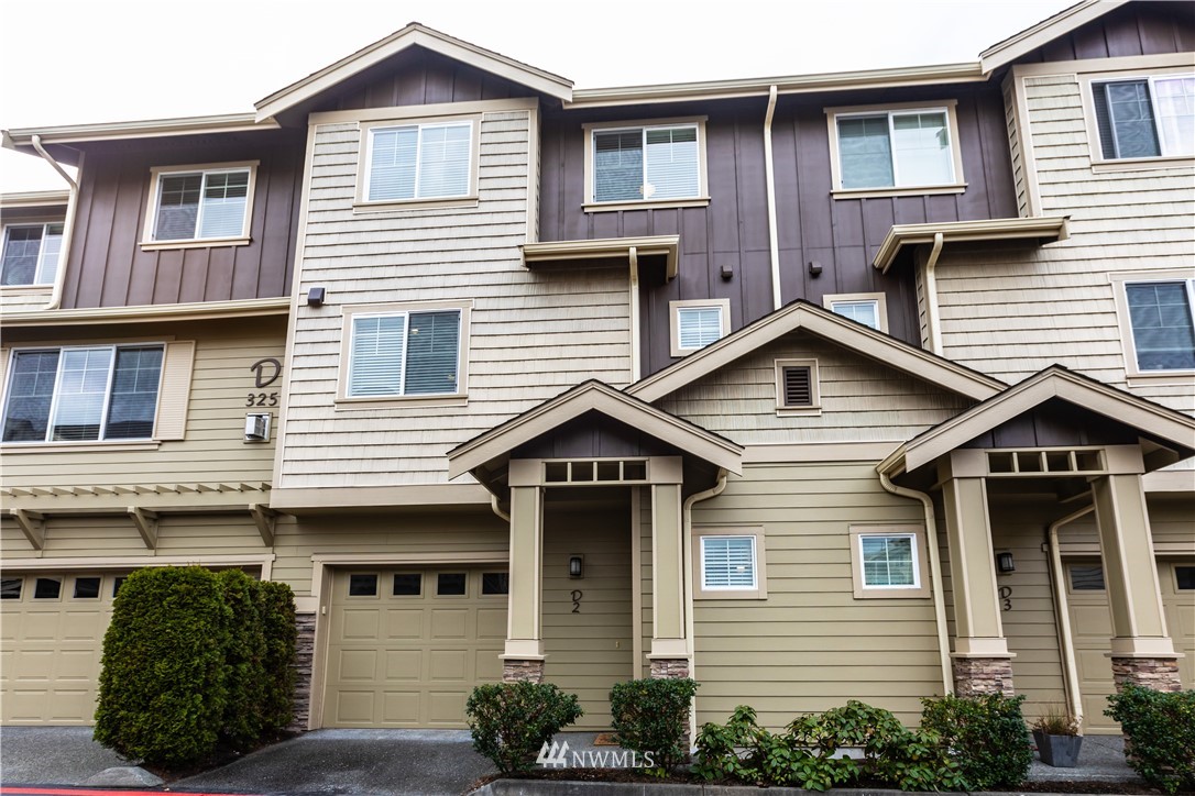 325 Chelan Place Northeast, Unit D2 Renton, WA 98059 - Photo 1 of 29