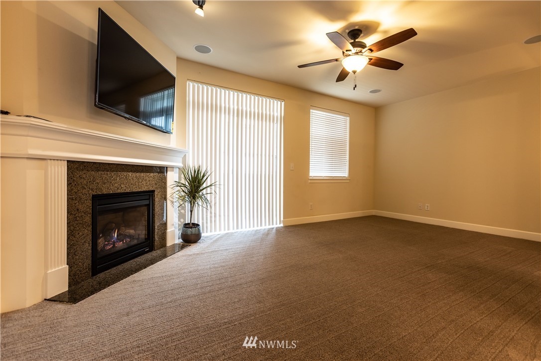 325 Chelan Place Northeast, Unit D2 Renton, WA 98059 - Photo 15 of 29